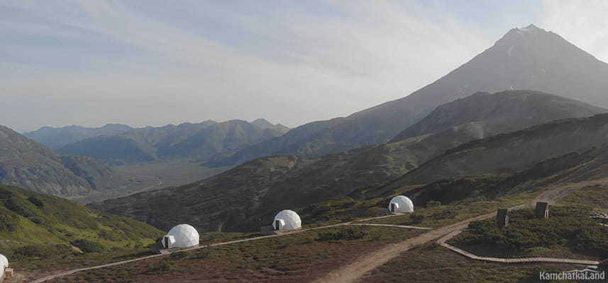 tents at Vilyuchinsky volcano