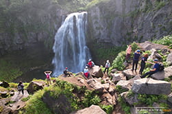 waterfall on the Vilyuchinsky Pass