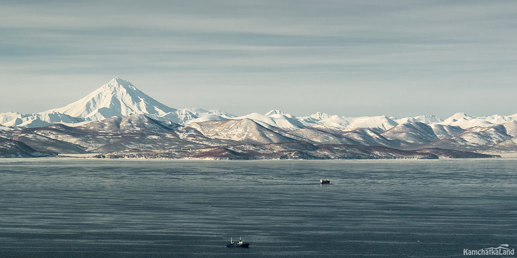 Kamchatka tour on snowmobiles