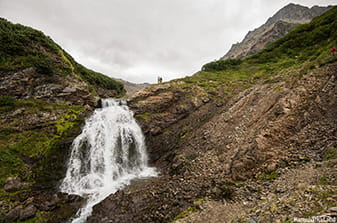 excursion to the Vachkazhets waterfall